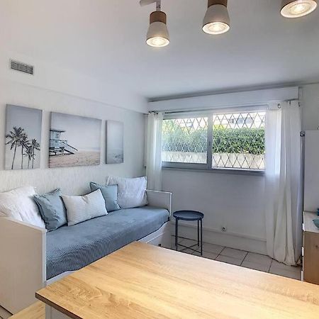 Golfe Juan Studio Dans Residence Avec Piscine Валорис Екстериор снимка
