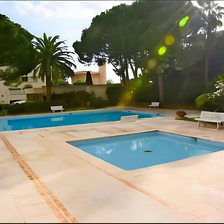 Golfe Juan Studio Dans Residence Avec Piscine Валорис Екстериор снимка